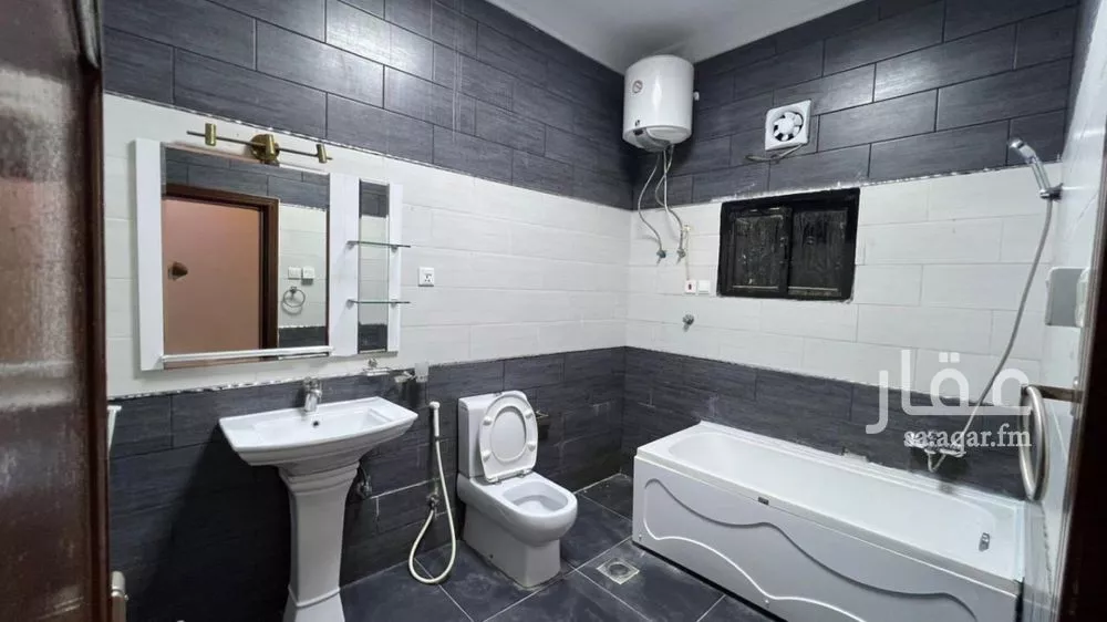 شقة 4 غرف في النعيم 4