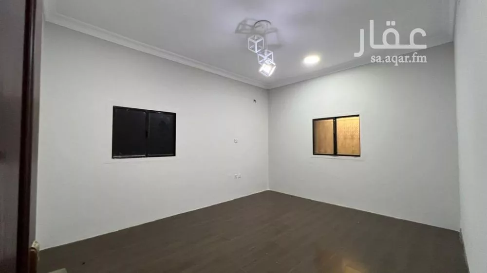 شقة 4 غرف في النعيم 8