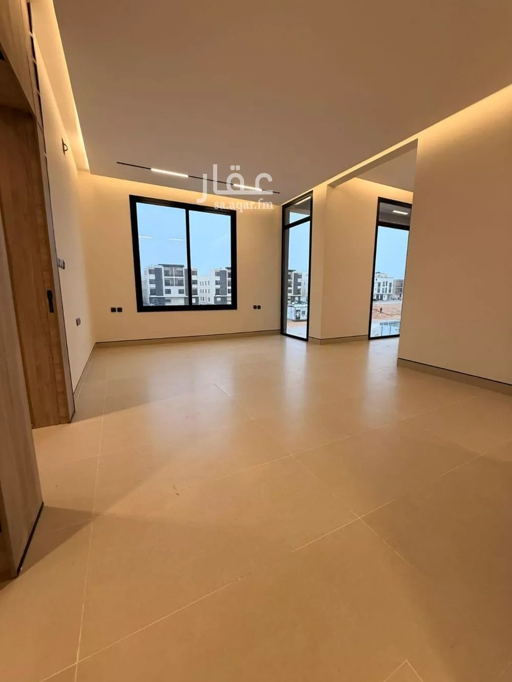 شقة 6 غرف في الرمال 14