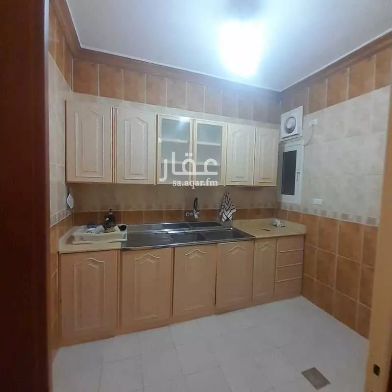 شقة 3 غرف في الروضة 8