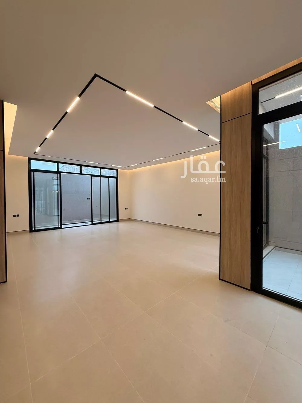 فيلا 6 غرف في الرمال 10