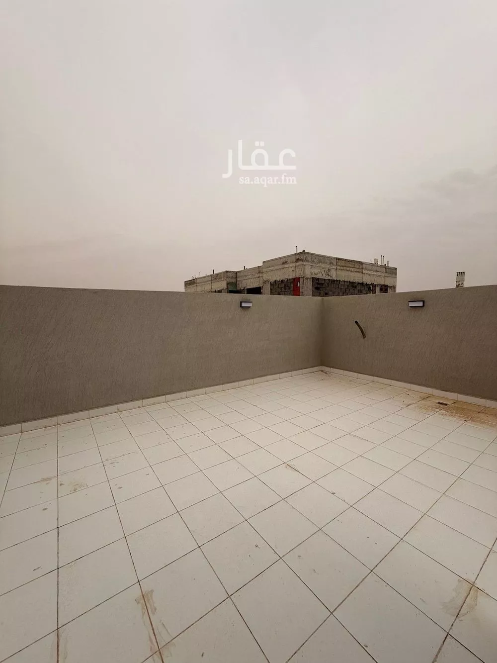 فيلا 6 غرف في الرمال 10