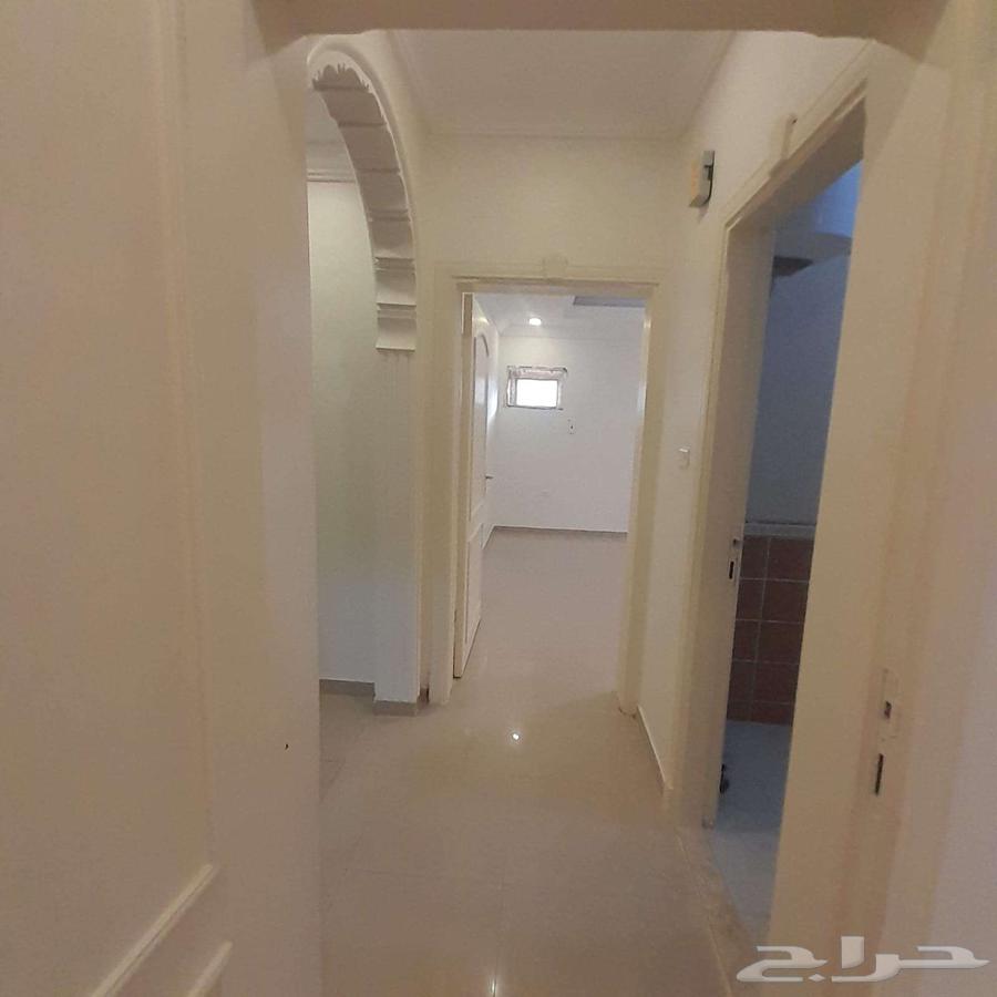 شقة 3 غرف في الروضة 3