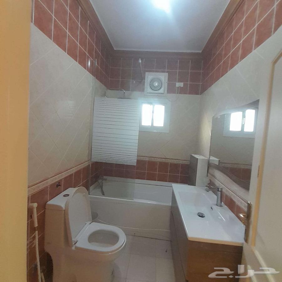 شقة 3 غرف في الروضة 6