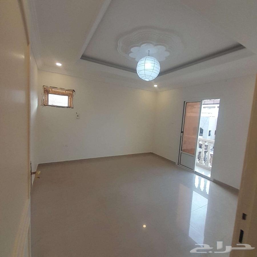 شقة 3 غرف في الروضة 7