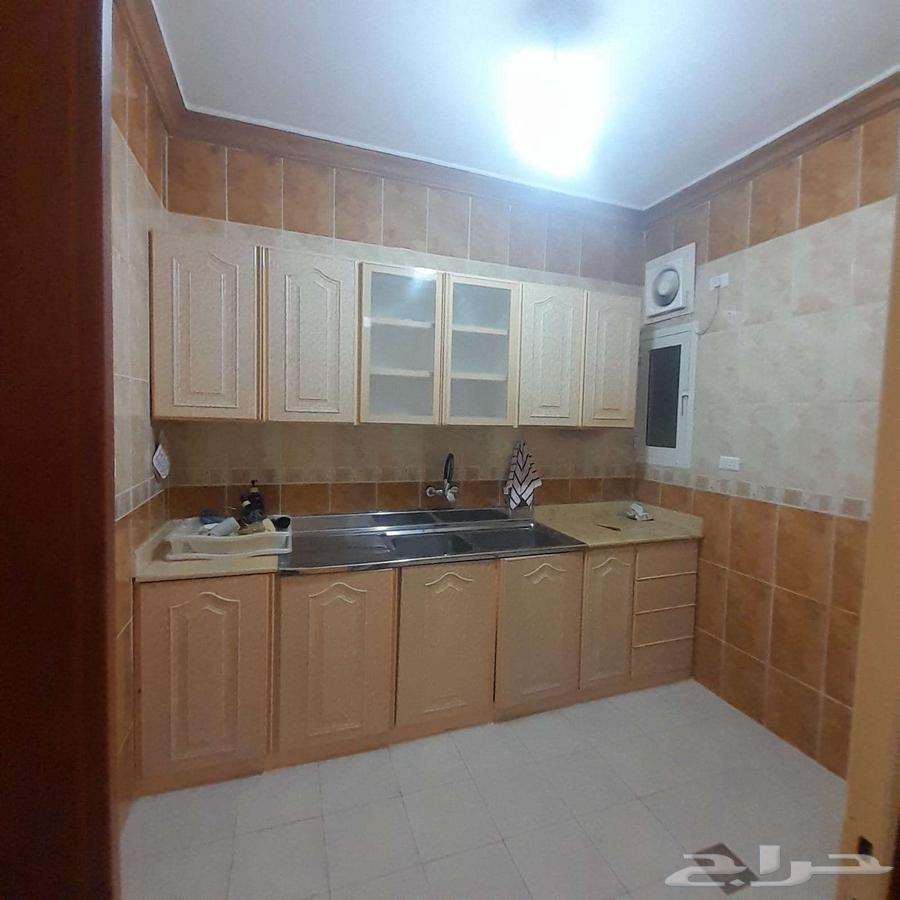 شقة 3 غرف في الروضة 9