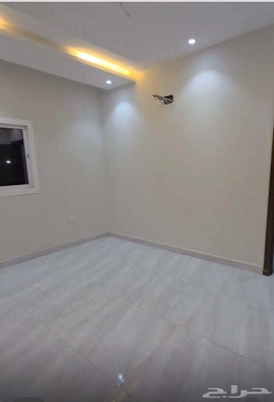 شقة 5 غرف في الرياض 4