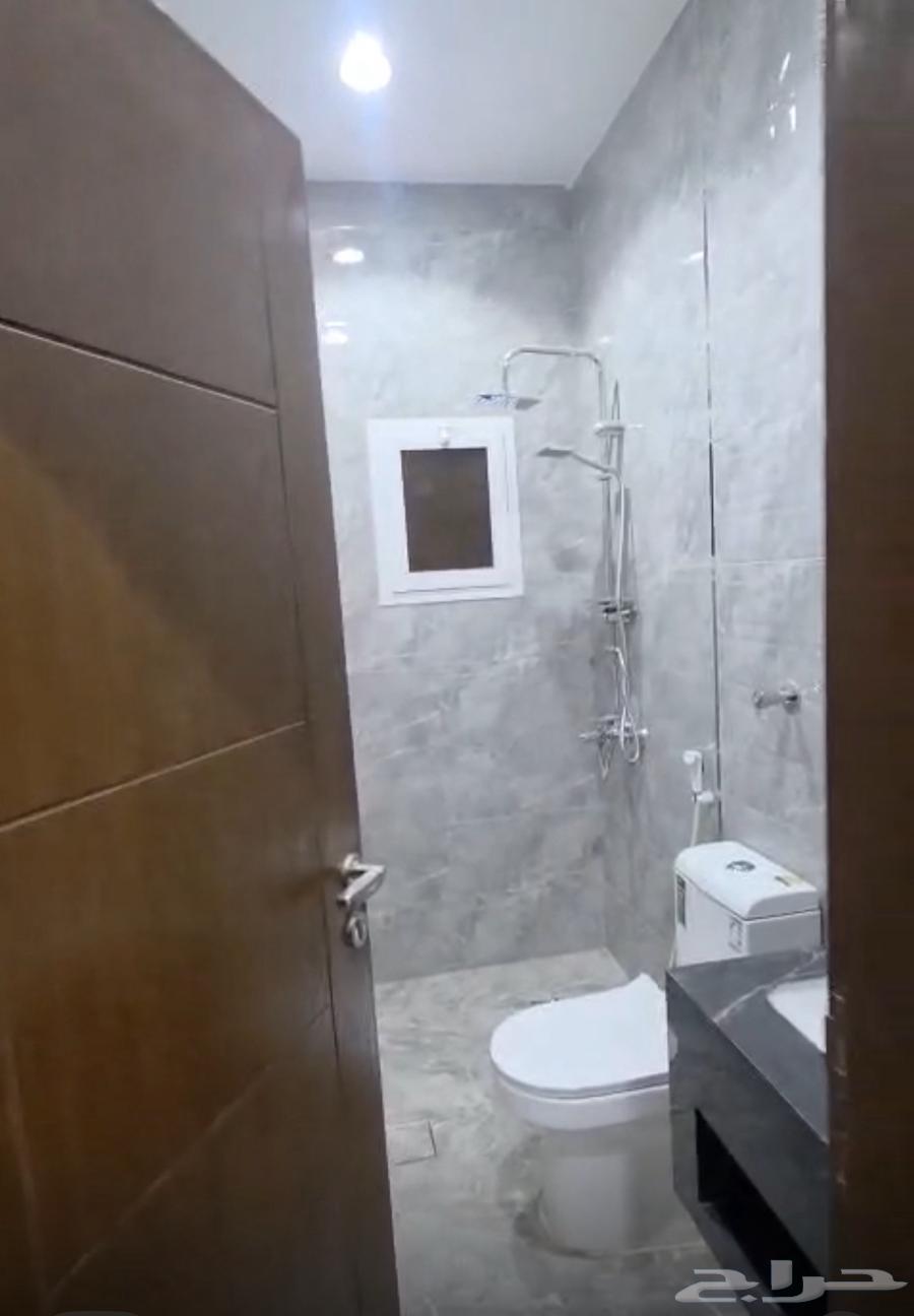 شقة 5 غرف في الرياض 7