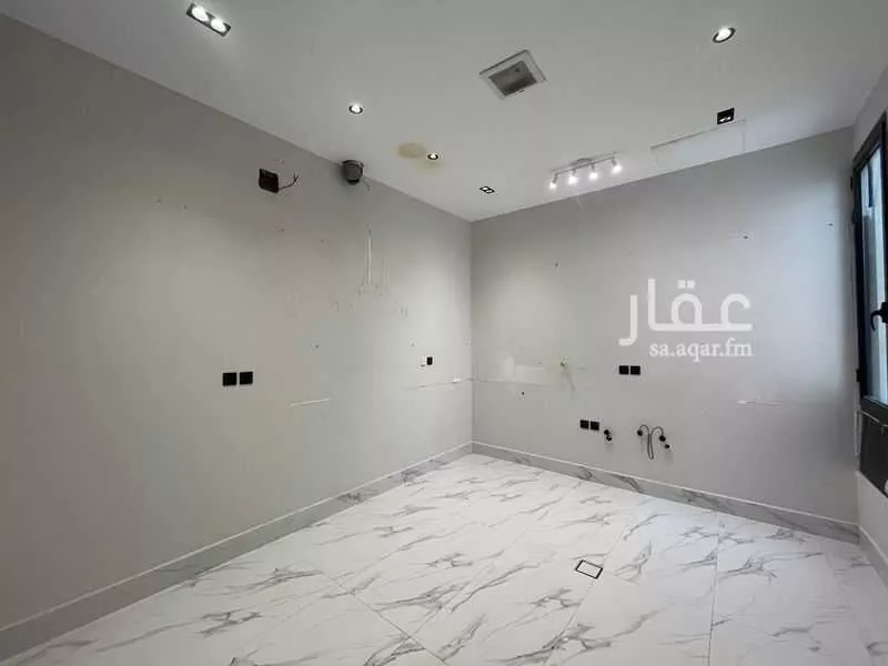 8 bedroom villa in Al Mahdiyyah 12