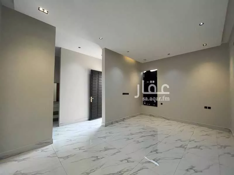 8 bedroom villa in Al Mahdiyyah 4
