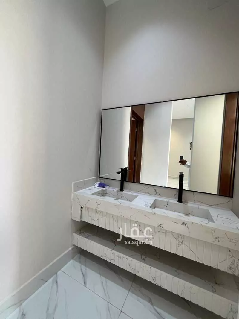 8 bedroom villa in Al Mahdiyyah 6