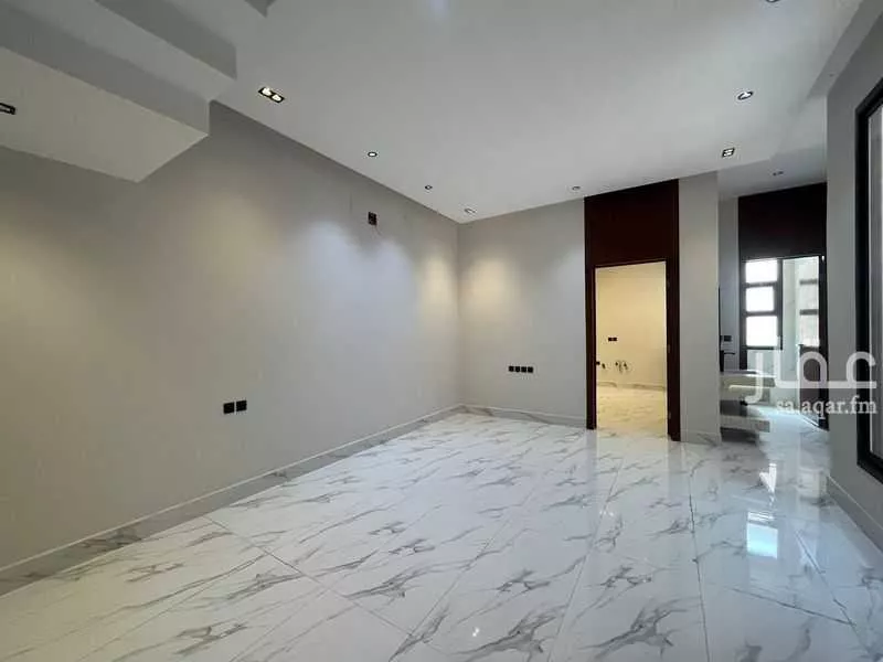 8 bedroom villa in Al Mahdiyyah 10