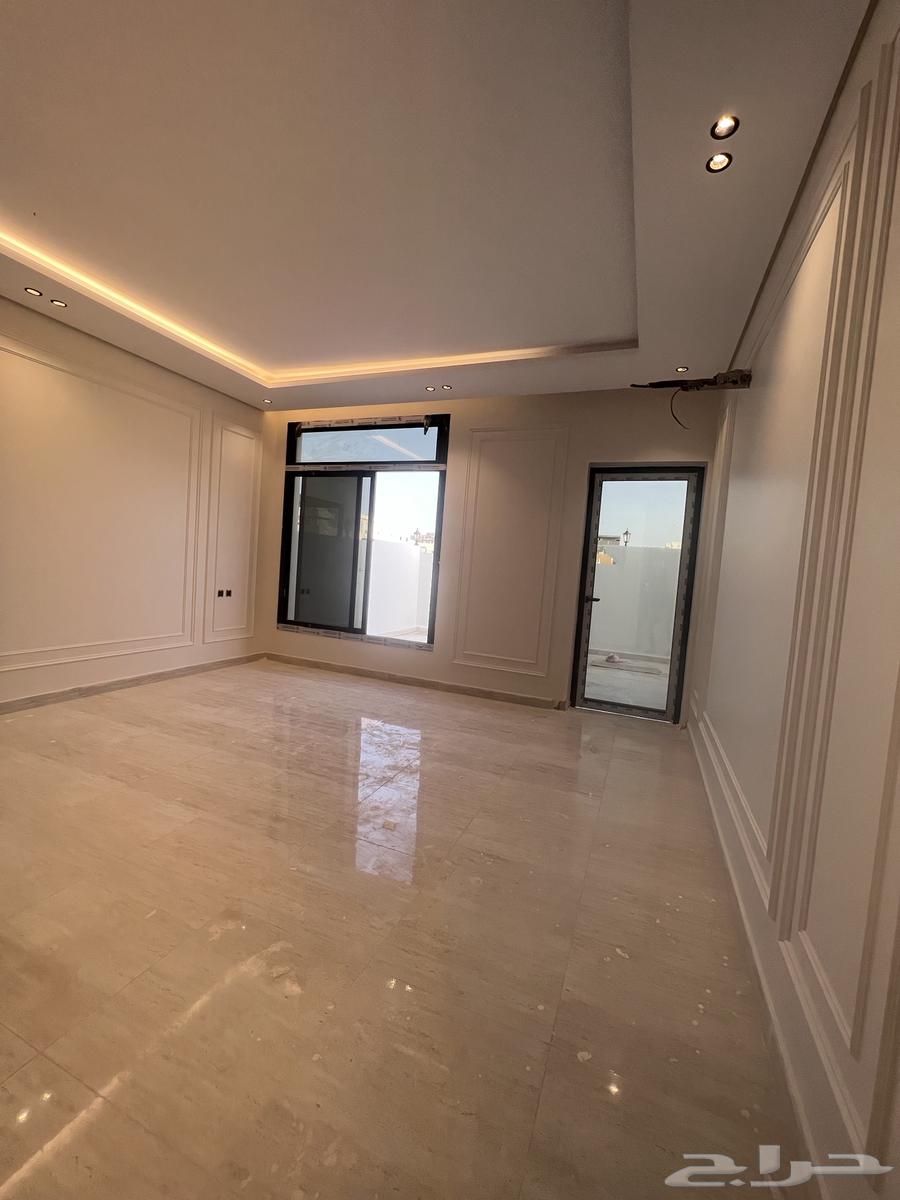 شقة 5 غرف في النزهة 2