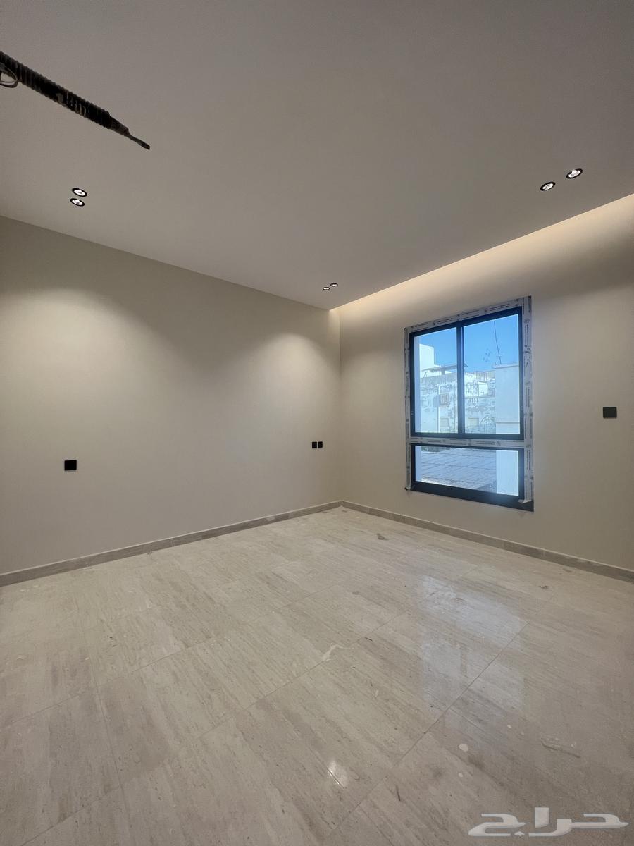 شقة 5 غرف في النزهة 3