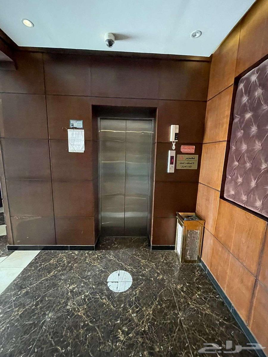 شقة 23 غرف في الندى 10