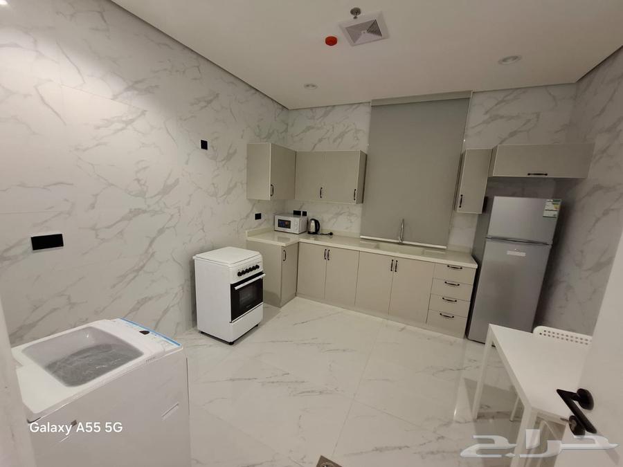 شقة 28 غرف في الحمرا 3