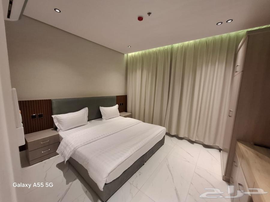 شقة 28 غرف في الحمرا 6