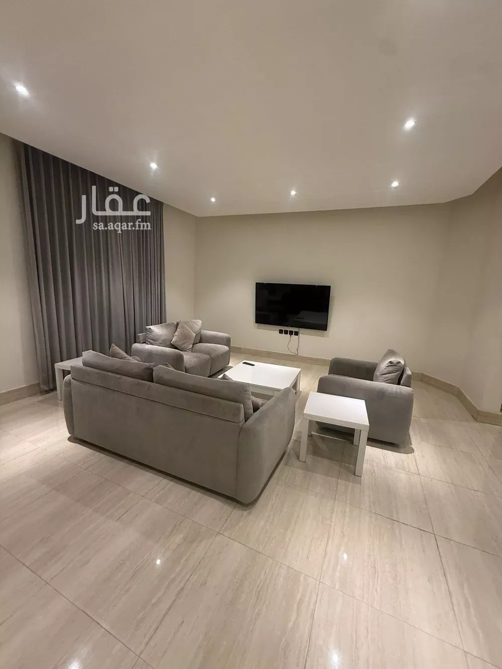 شقة 3 غرف في العقيق 4