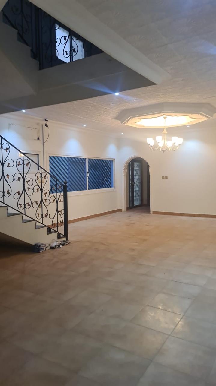 فيلا  في الشهداء 12