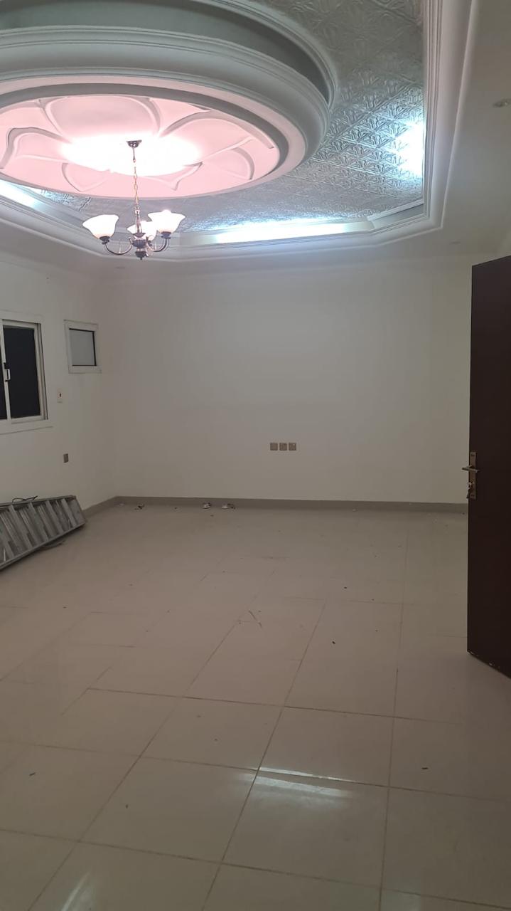 فيلا  في الشهداء 5