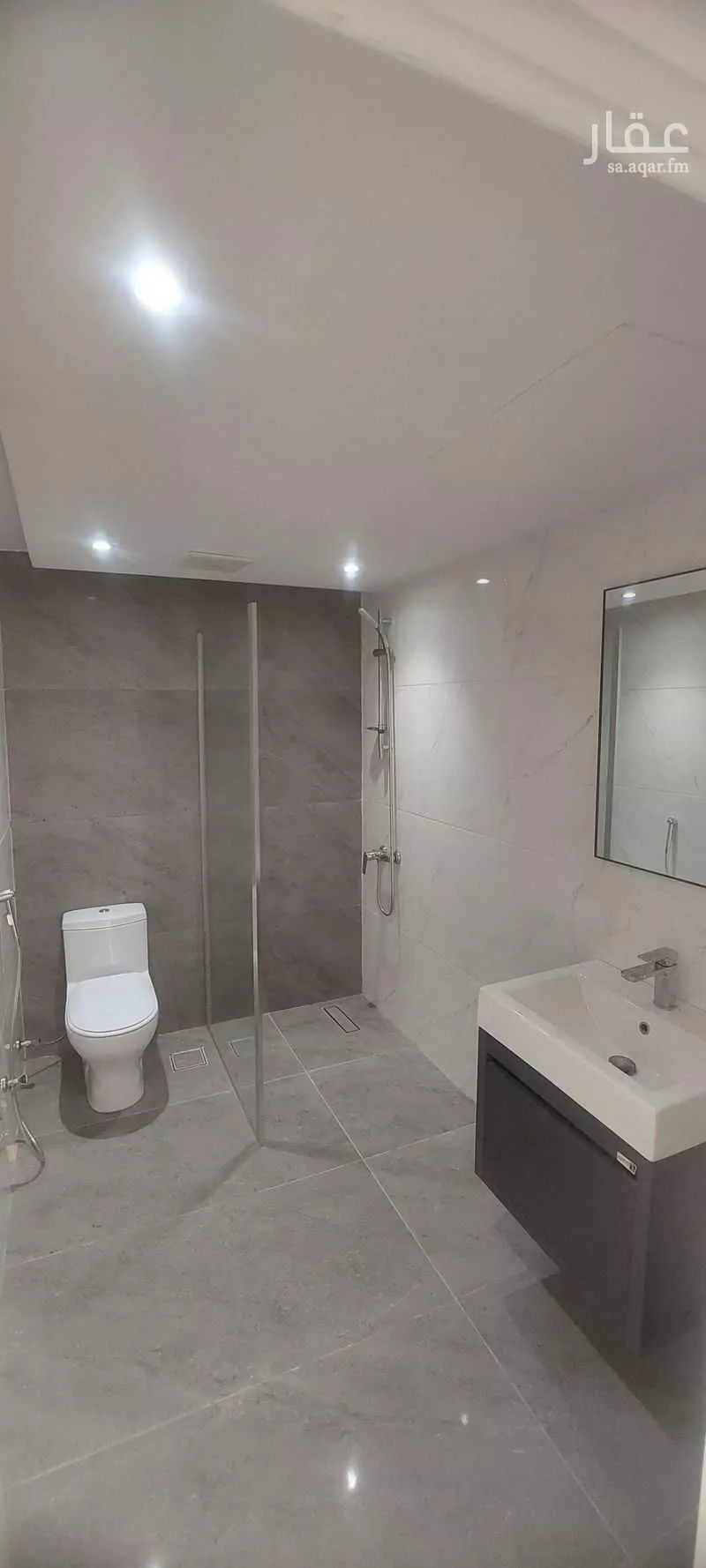 فيلا 6 غرف في الزمرد 15