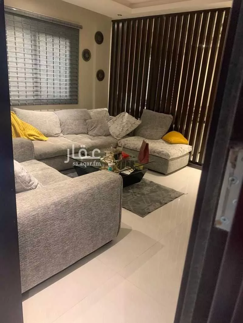 شقة 3 غرف في العارض 8