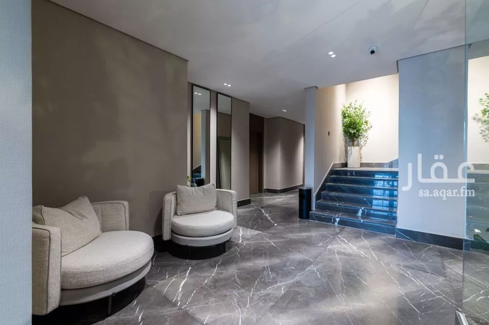 شقة 1 غرف في الملقا 10