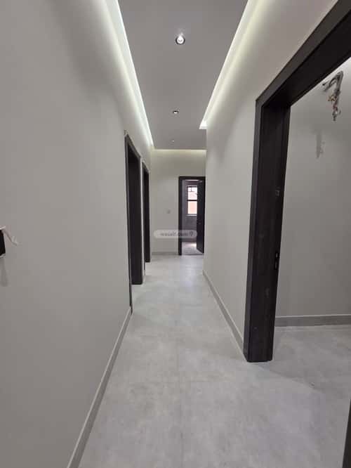 شقة 4 غرف في الروضة 11