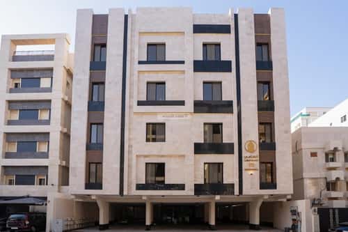 4 bedroom apartment in Al Salamah 15