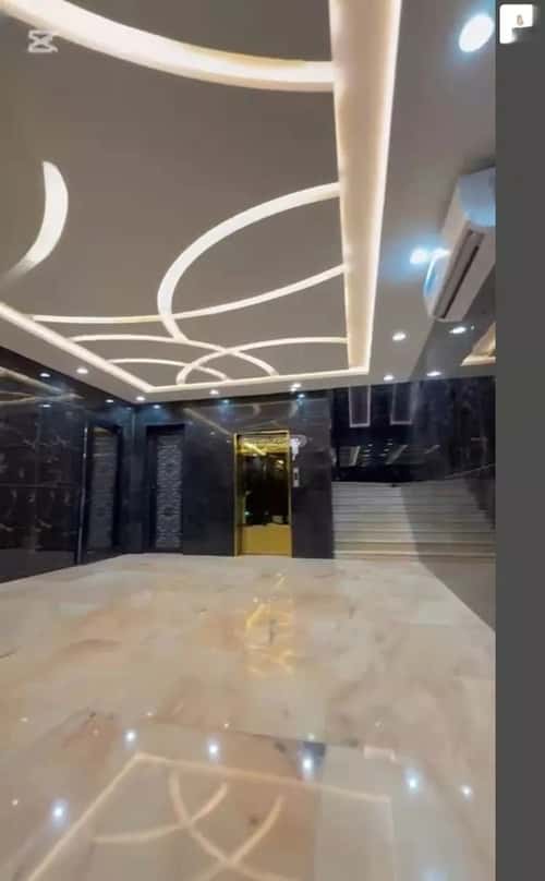 5 bedroom apartment in Muraykh 2