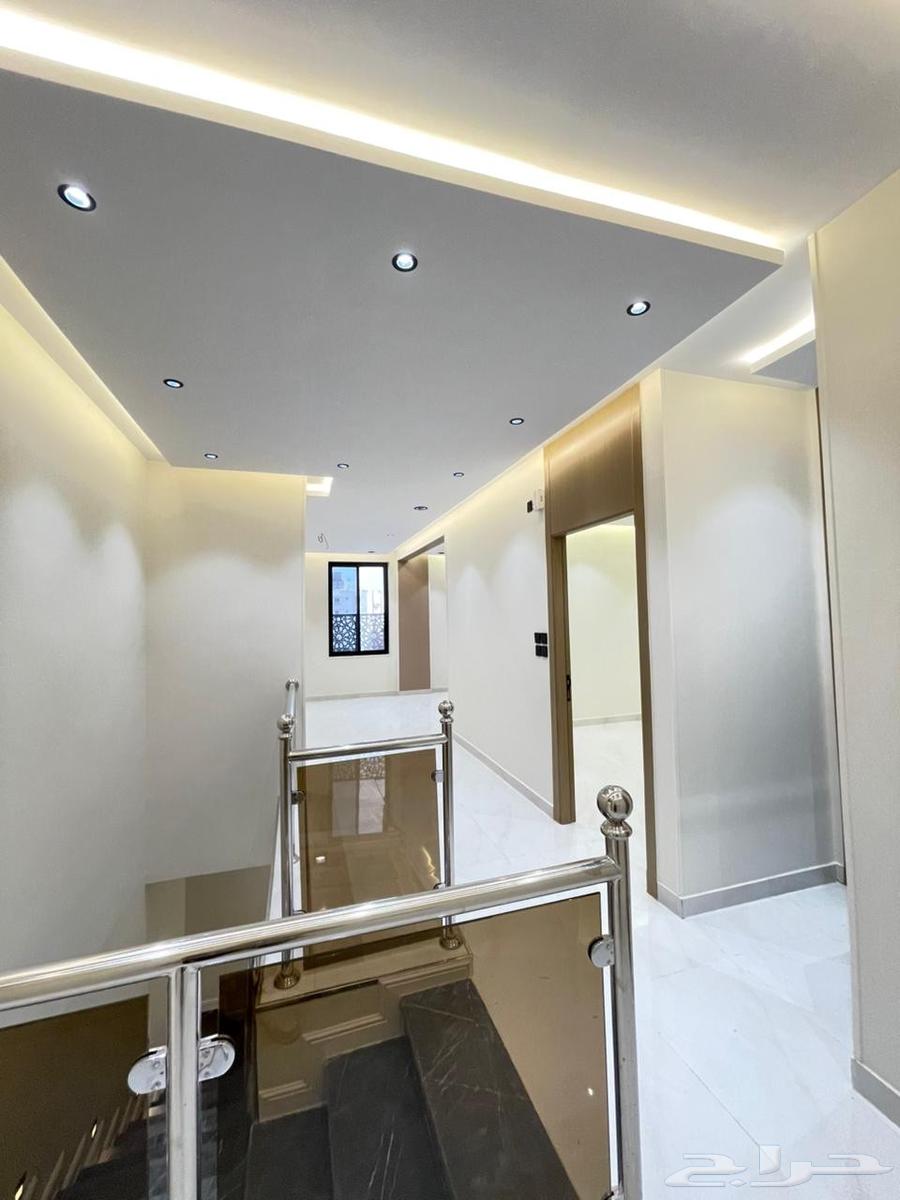 شقة 5 غرف في الملك فهد 10