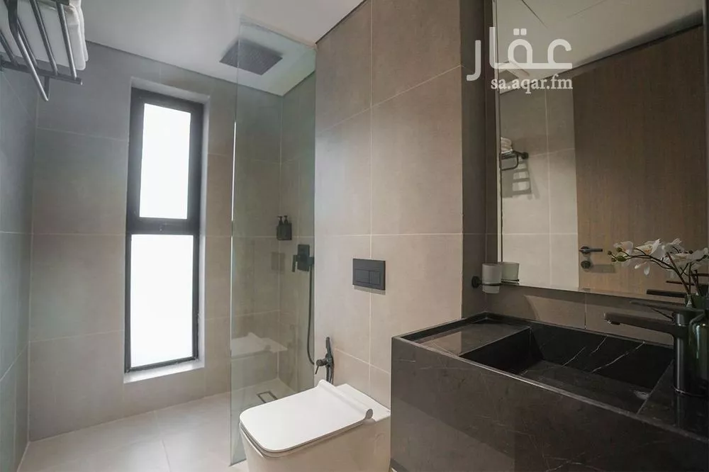 شقة 1 غرف في الملقا 7