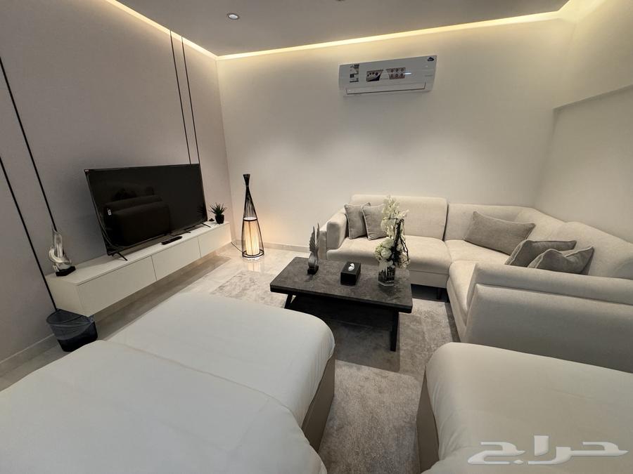 شقة 3 غرف في الظاهرة 8