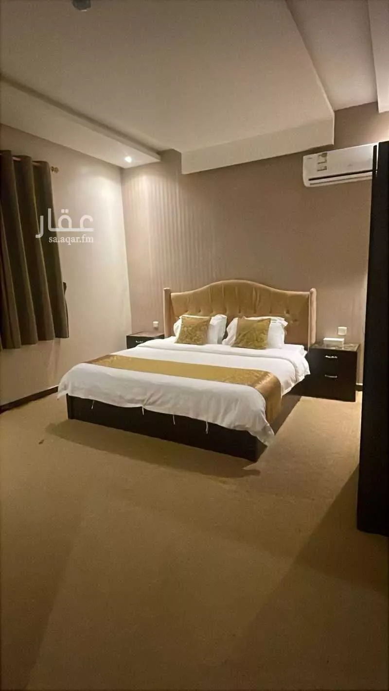 1652 sqm building in Al Yarmouk 5