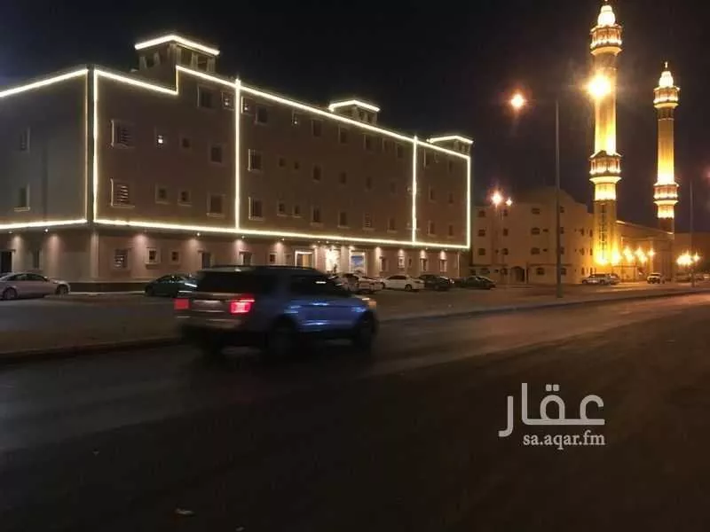 1652 sqm building in Al Yarmouk 6