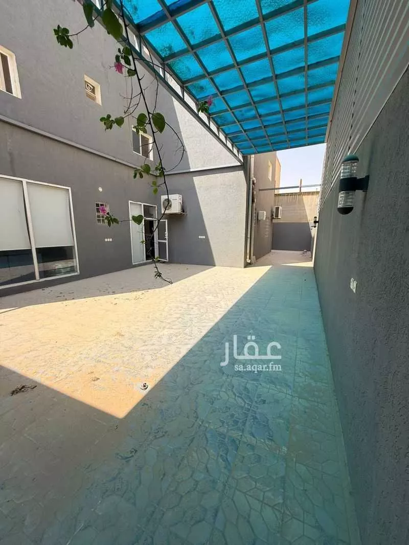 فيلا 5 غرف في عرقة 2