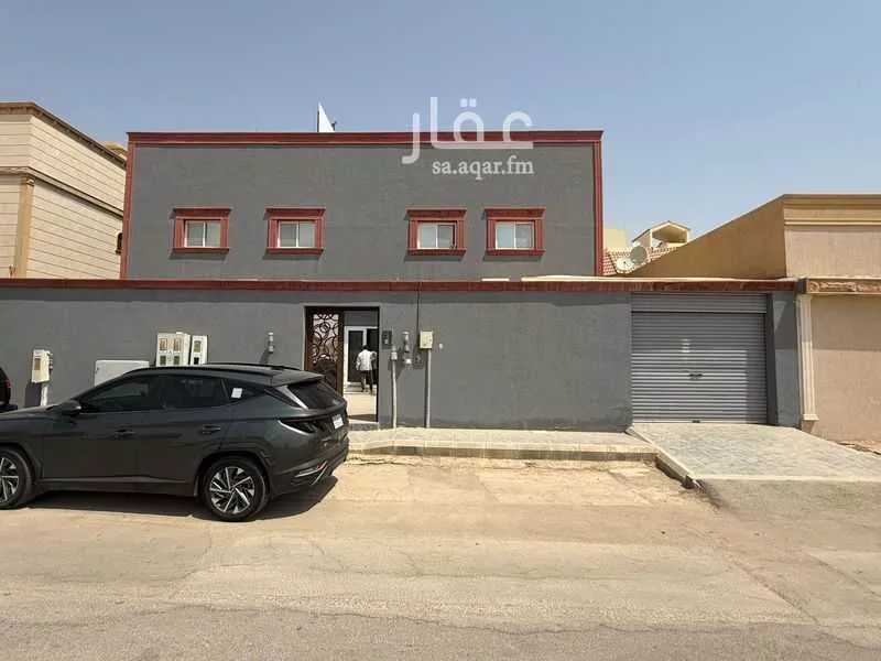 فيلا 5 غرف في عرقة 20