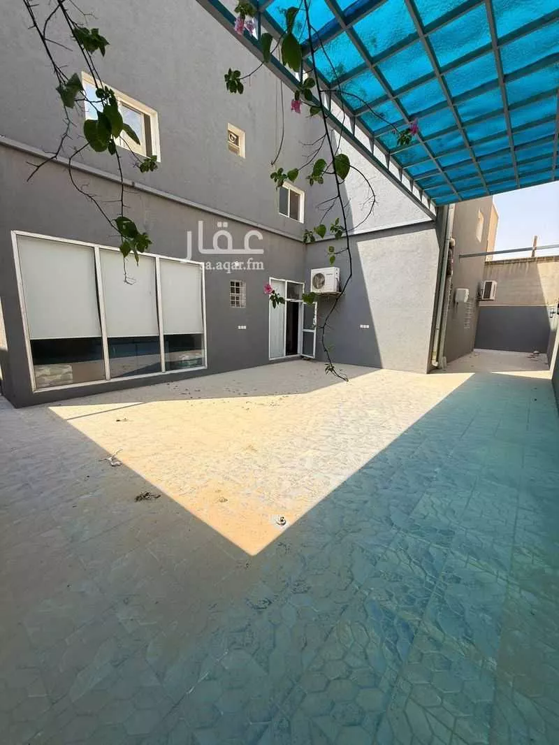 فيلا 5 غرف في عرقة 3