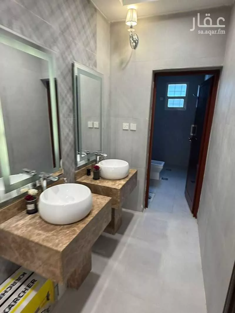 فيلا 5 غرف في عرقة 7