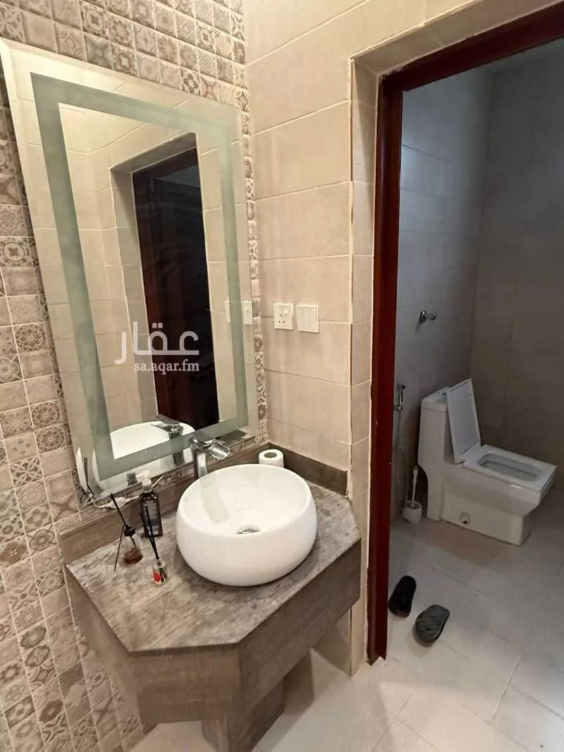 فيلا 5 غرف في عرقة 8