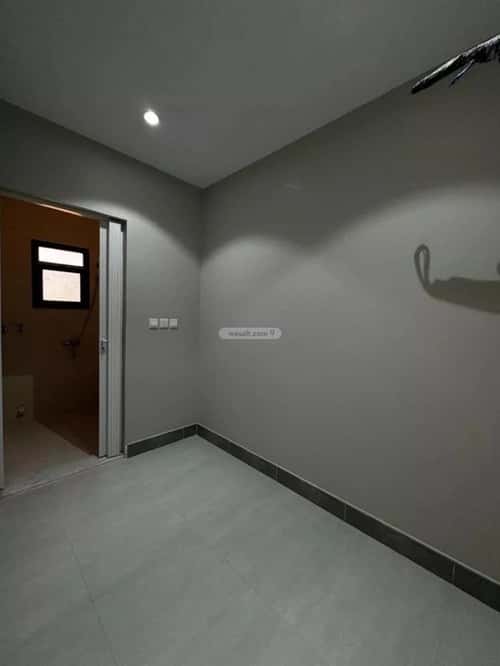 شقة 6 غرف في النزهة 12