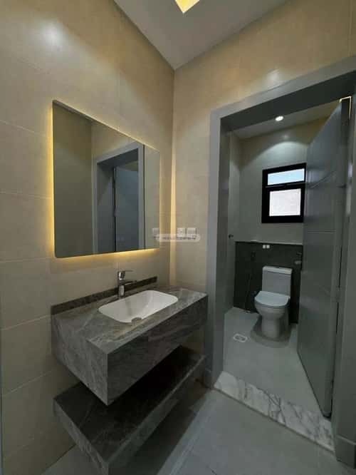 شقة 6 غرف في النزهة 4