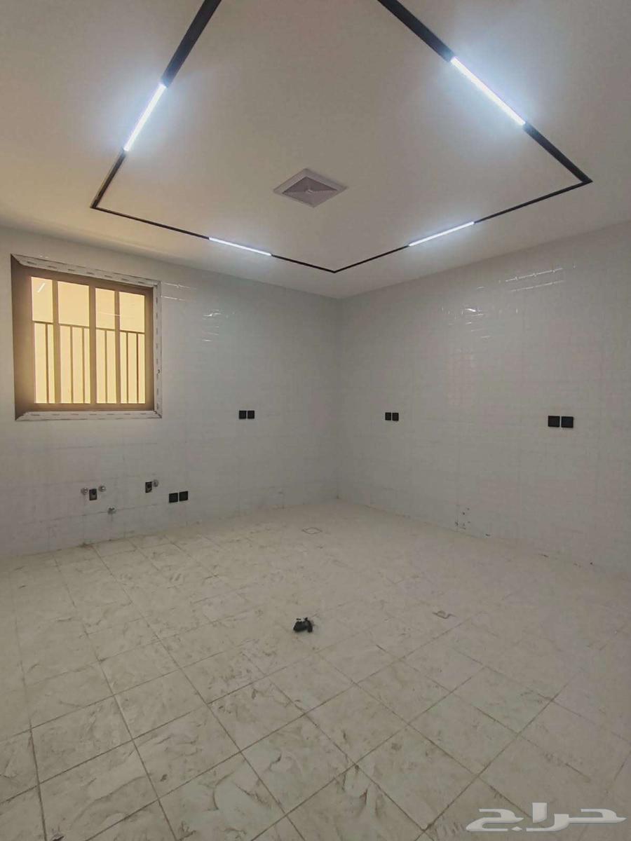 شقة 5 غرف في العاقول 11