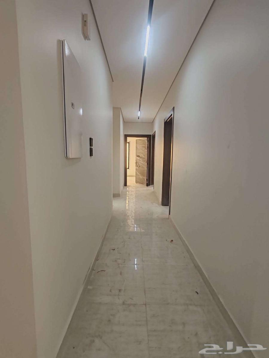 شقة 5 غرف في العاقول 10