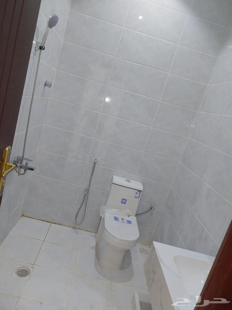 شقة 5 غرف في الملك فهد 4