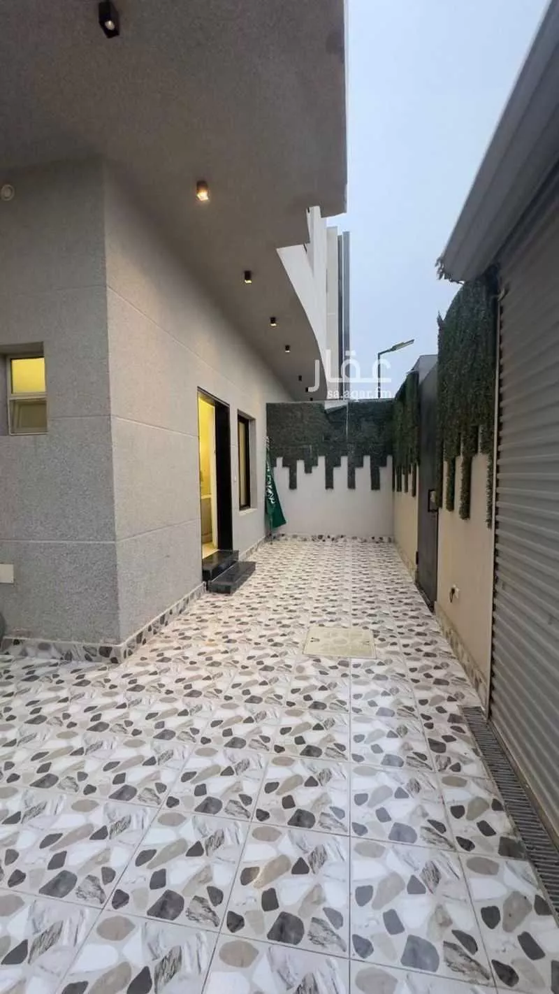 فيلا 6 غرف في الملقا 3