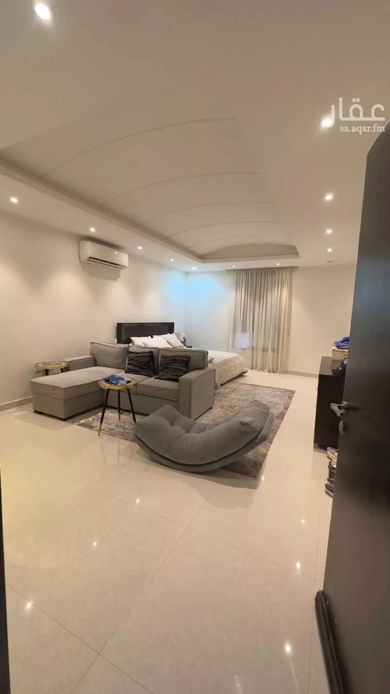 فيلا 6 غرف في الملقا 7