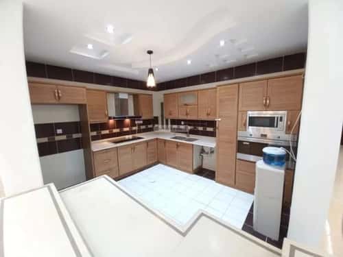 شقة 6 غرف في الروضة 13