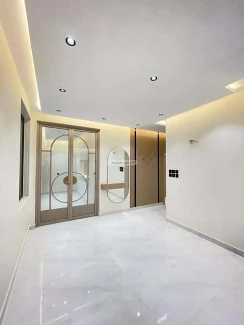 5 bedroom apartment in King Fahd 4