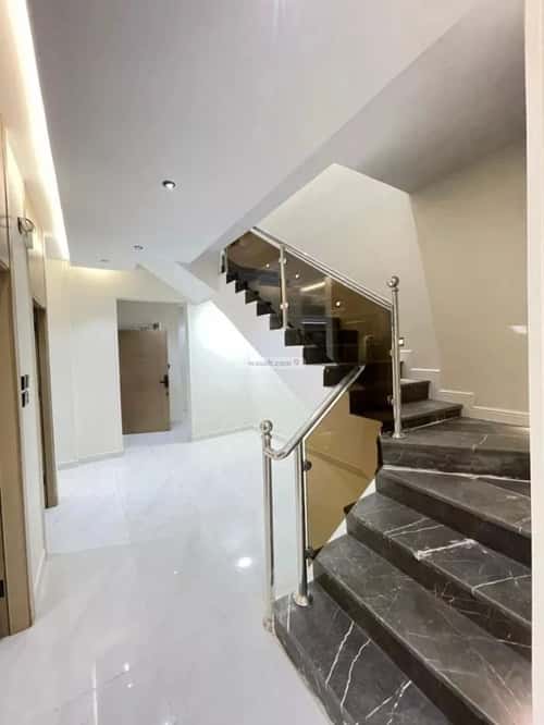 5 bedroom apartment in King Fahd 7